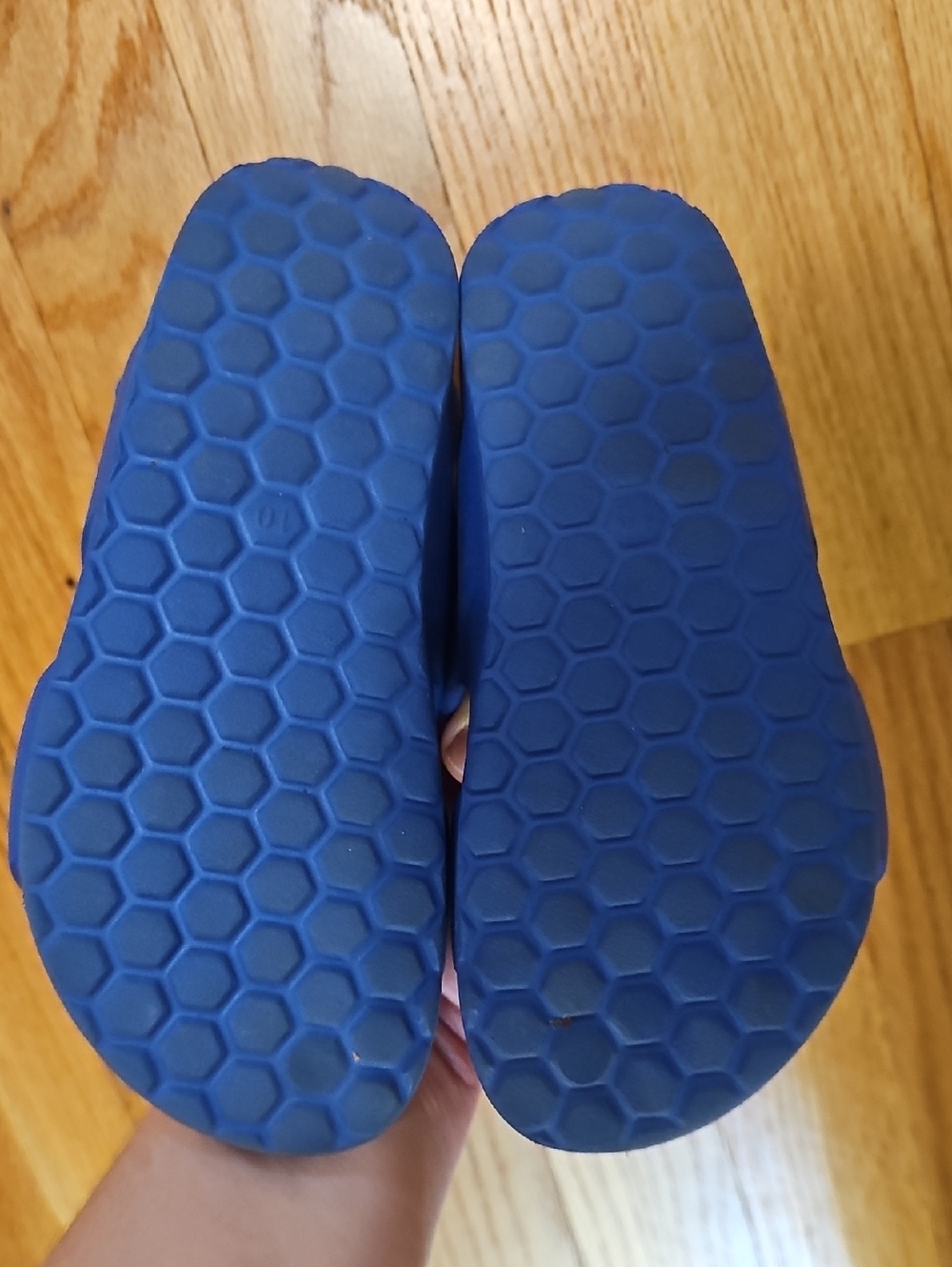 Cat & Jack Bright Blue Kids Adjustable Buckle Sandals Size 10 - Picture 2 of 2